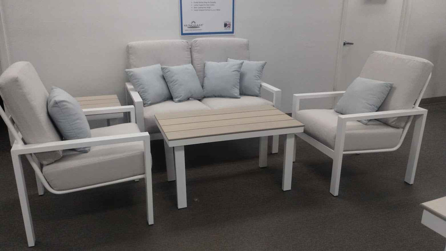 Suncoast Vectra Bold Cushion Patio Seating Set – Snow White / Play Oat