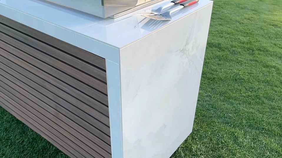 KoKoMo Professional Shiplap Outdoor Kitchen Island with Waterfall Edge – 32” Built-In Grill