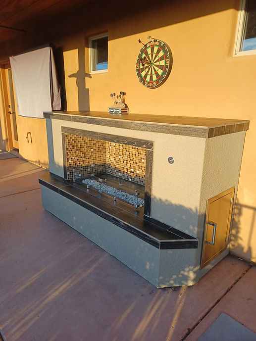 Entertainer Outdoor Fireplace with Clear Fire Glass Burner – 7 Ft (LP/NG/WOOD)