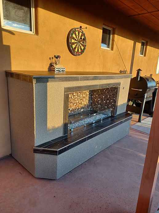 Entertainer Outdoor Fireplace with Clear Fire Glass Burner – 7 Ft (LP/NG/WOOD)