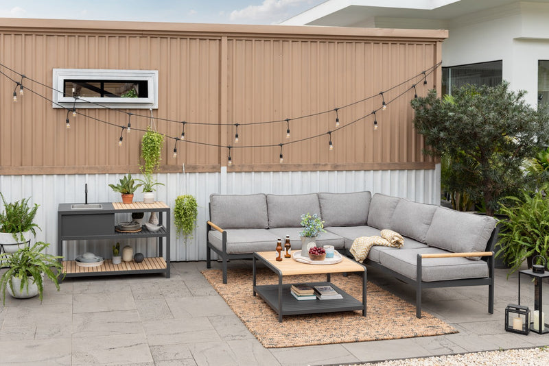 Outdoor patio furniture set 
