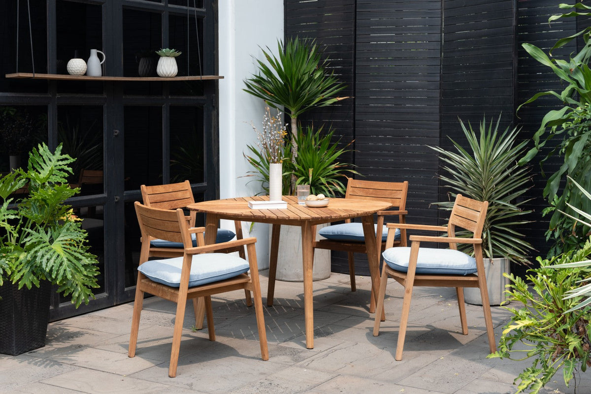 Outdoor patio set 