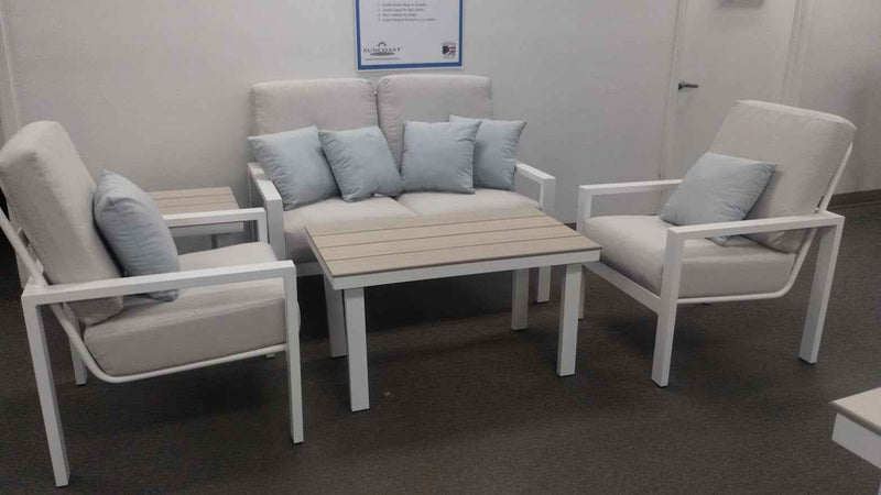 Suncoast Vectra Bold Cushion Patio Seating Set – Snow White / Play Oat